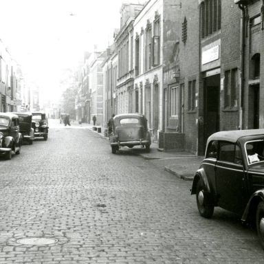 Kenteken: A 32415; Coehoornsingel oktober 1946 , foto:  Verzameling fotoalbums (2139-80)