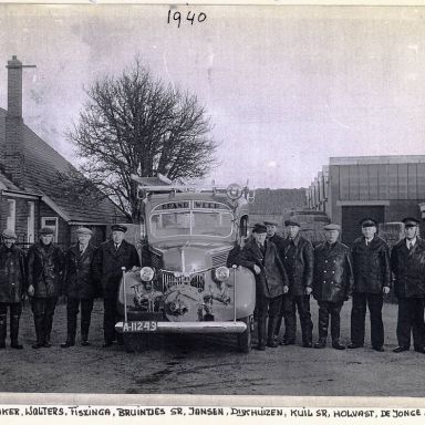 Kenteken: A 31837; Ford V8, foto: W. Schuitema