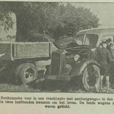 Kenteken: A 19607; Volvo, ongeluk 18-09-1939, bron: <a href='https://www.krantenbankzeeland.nl/issue/zee/1939-09-19/edition/0/page/3?query=h.%20weezepoel&period=1930%20-%201940&sort=relevance&page=2' target='_blank'>De Zeeuw. Christelijk-historisch nieuwsblad voor Zeeland</a>