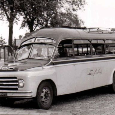 Kenteken: A 39774; Bedford met nieuw kenteken, bron: <a href='http://www.openbaarvervoerinboskoop.nl' target='_blank'>Openbaar vervoer in Boskoop</a>