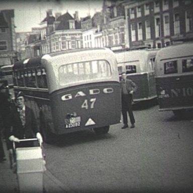 Kenteken: A 23092; foto: Still uit GAVA-film AV0048