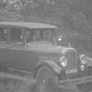 Kenteken: A 3454; Chandler, 1933. foto: Still uit GAVA-film AV7157