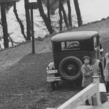 Kenteken: A 13287; Ford, Stadskanaal, propaganda-optocht van auto's voor de opheffing van de tolgelden 2-5-1931, foto: uitsnede 1785-11548.jpg